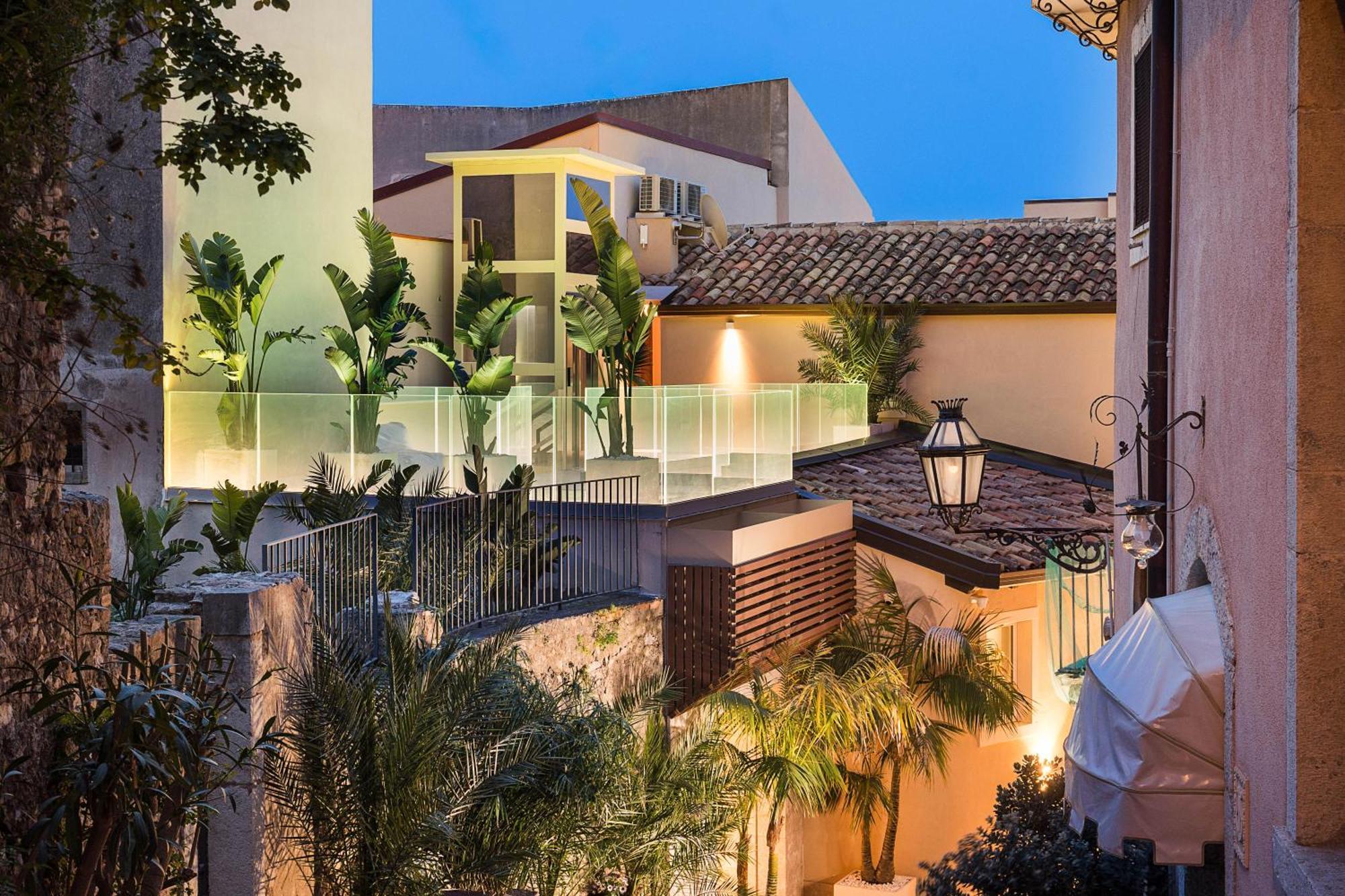 Taormina Infinity Suites Exteriör bild